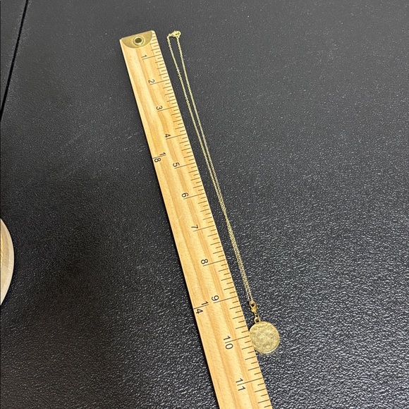 Elegant Gold Tone Tree of Life Coin Charm Pendant Necklace Dainty - Picture 7 of 7